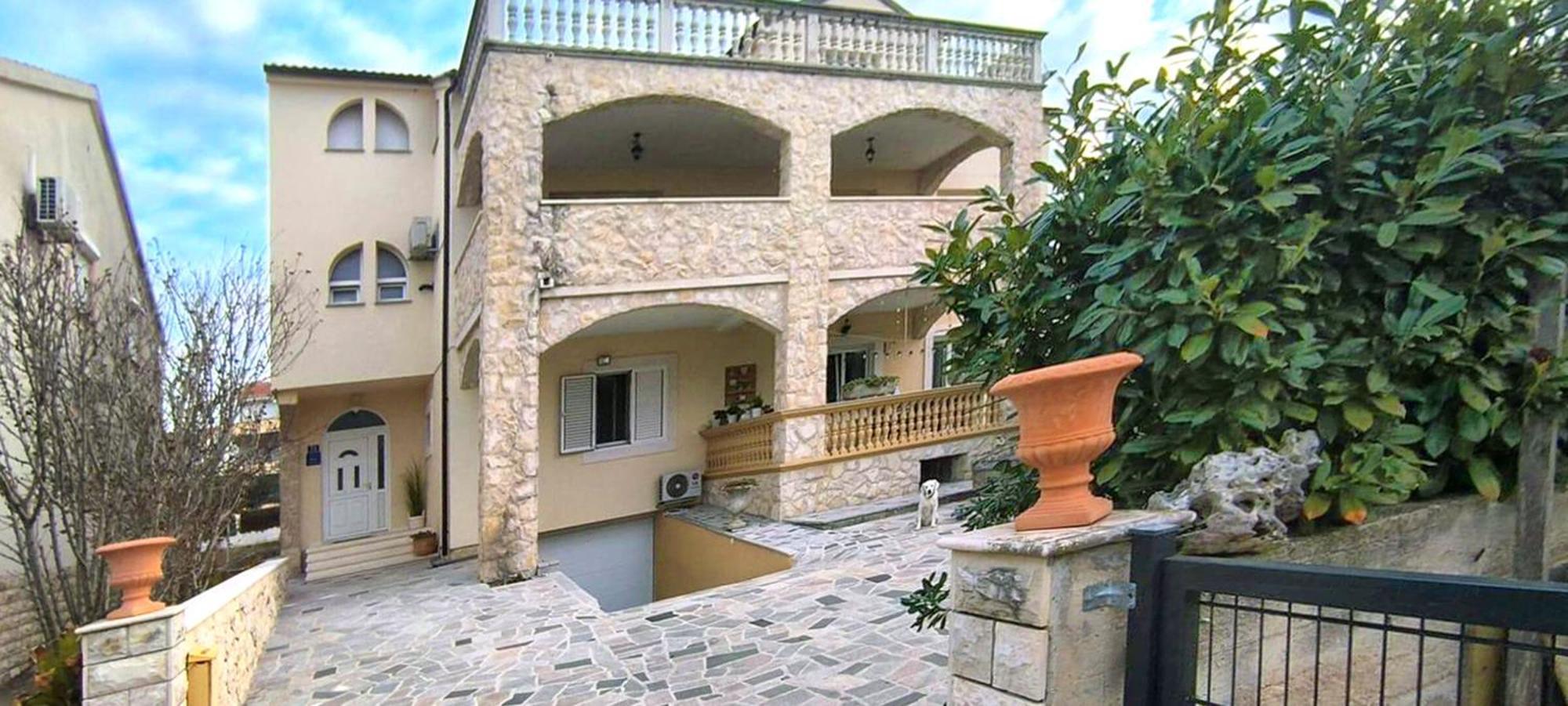 Apartment Luce Vodice Eksteriør bilde