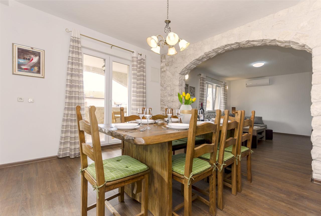 Apartment Luce Vodice Eksteriør bilde